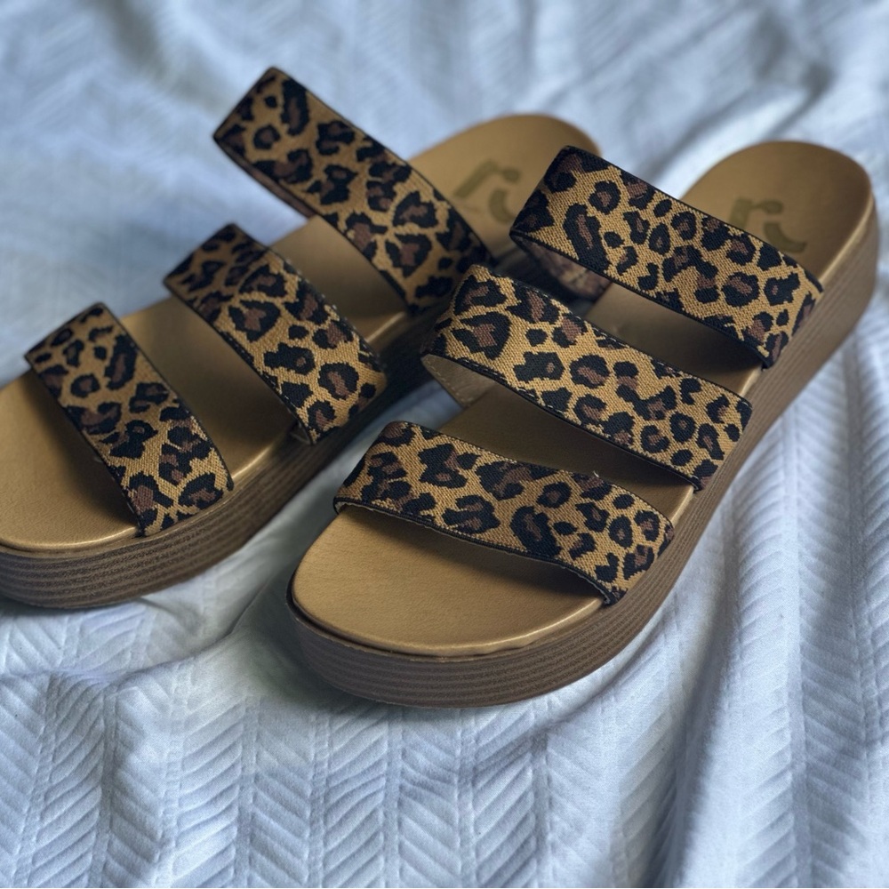 Brown Leopard Print Slide Sandals with Cushioned Footbed
